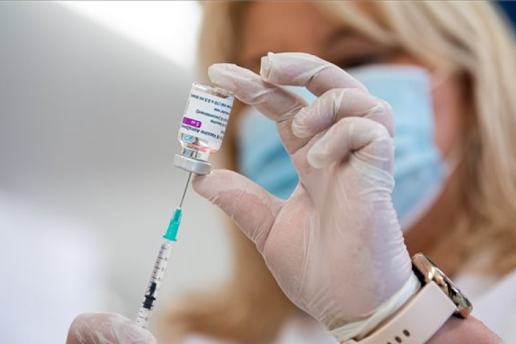 Emelkedni kezdett az oltakozási hajlandóság Romániában