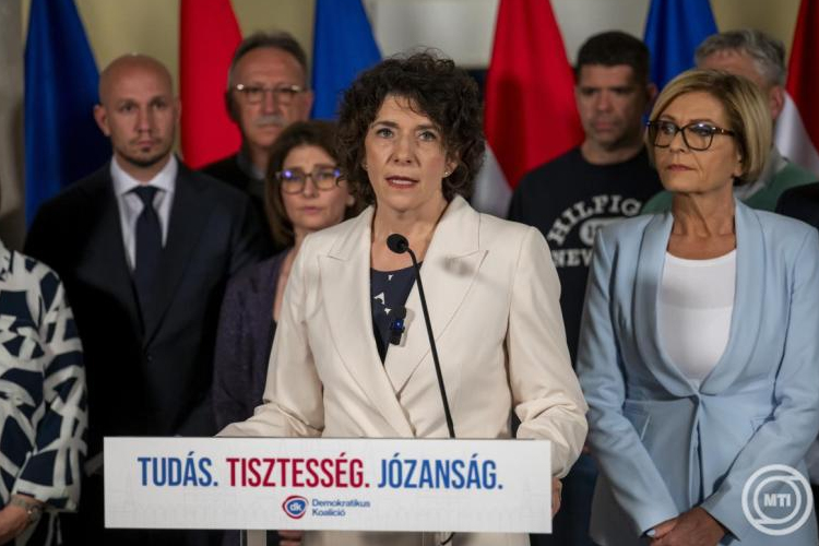 Választás 2026 - Dobrev Klára lemondott a DK elnöki tisztségéről