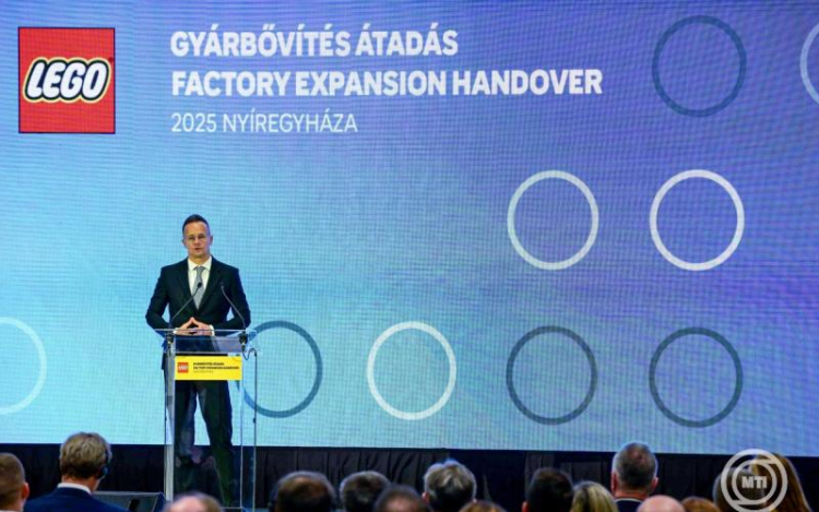 Szijjártó Péter: a világ második legnagyobb LEGO-gyára jött létre Nyíregyházán